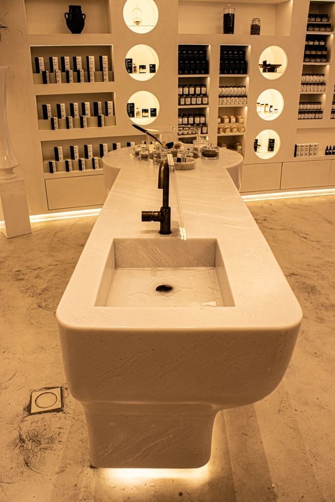 How Do Different Lighting Conditions Affect Corian Color?